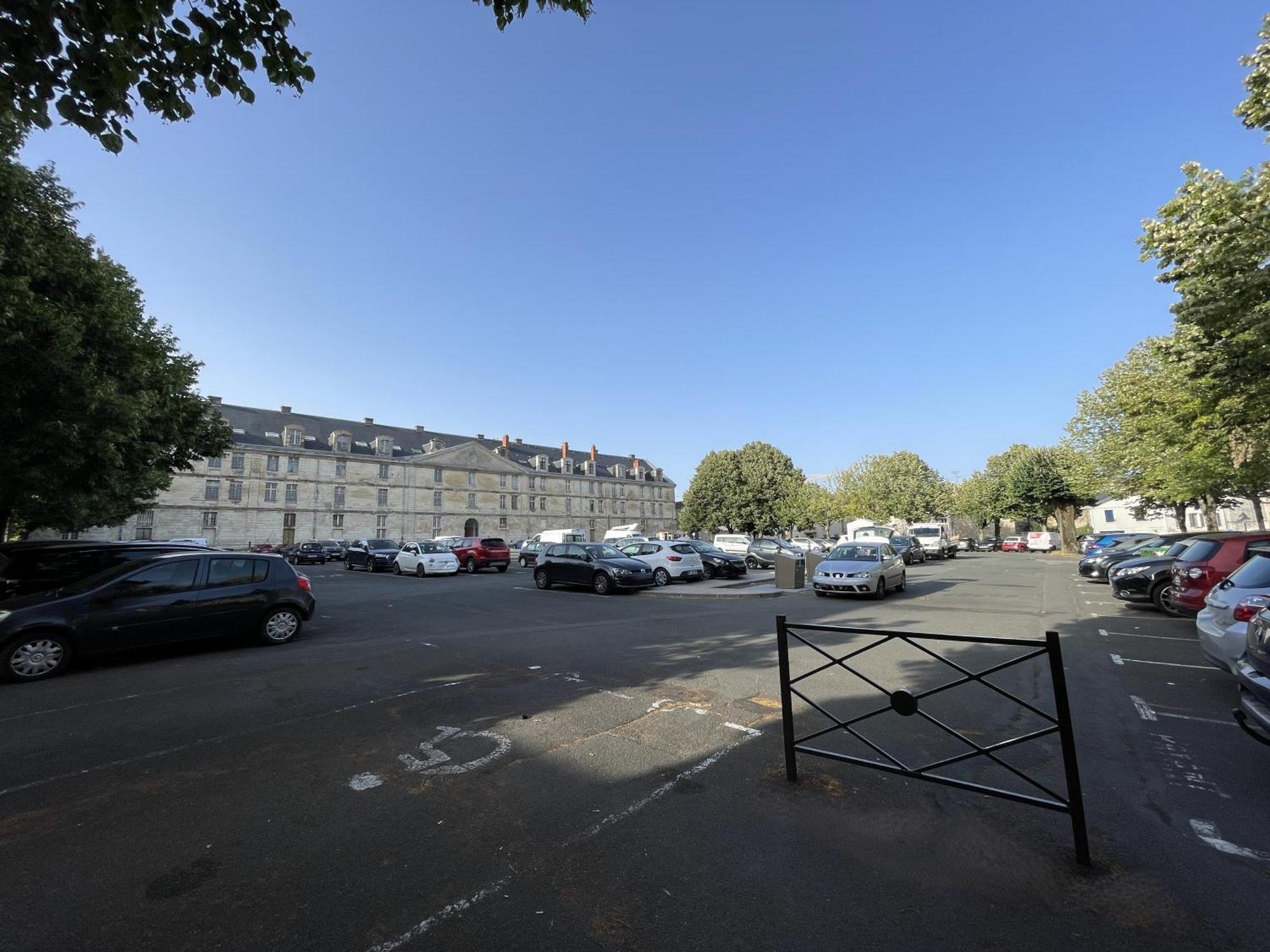 Chez Jean-Yves Et Zoe - La Dolce Vita - Au Calme, Tres Propre, Proche Parkings Niort Kültér fotó
